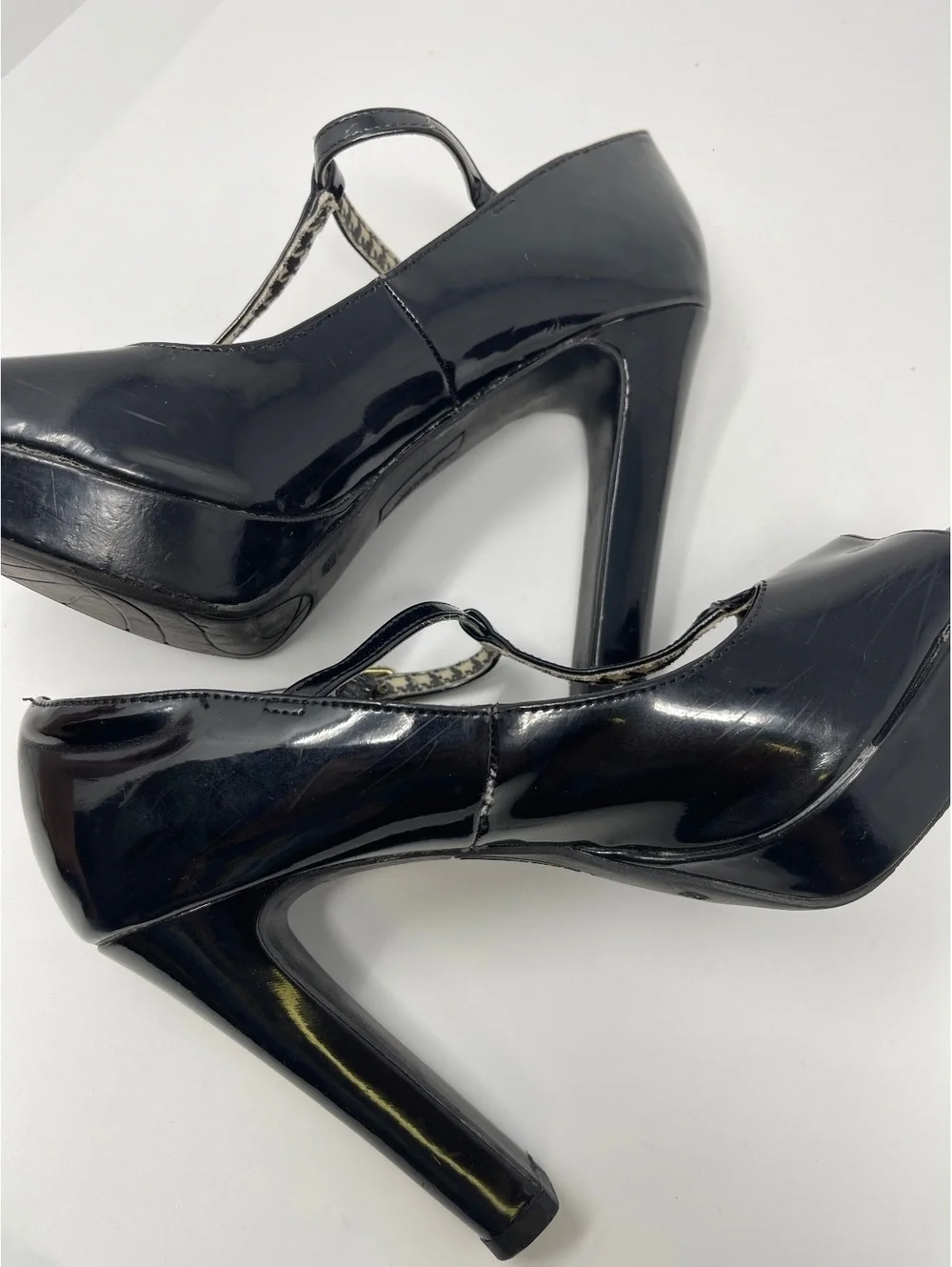 Christian Siriano Black Patent T-Strap Peep Toe Platform High Heels Pumps 6.5